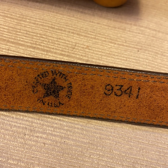 Leegin made in USA🇺🇸 leather/feather belt vintag - Picture 11 of 16